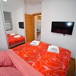 Apartment Center Valley In Vila Pekovic Green